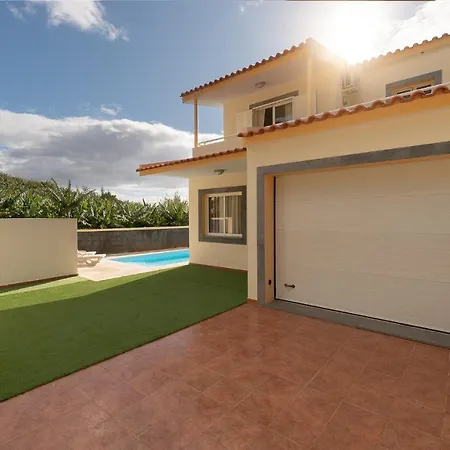 Arco Da Calheta Villa *