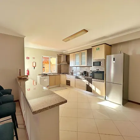 Arco Da Calheta Villa *