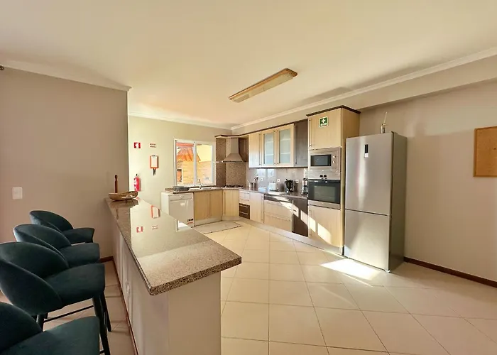 Arco Da Calheta Villa *